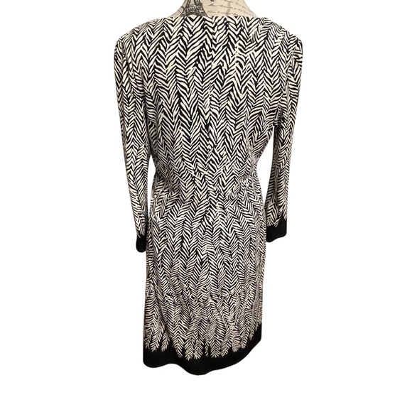 White House Black Market Black and White Midi Dress - Picture 3 of 8